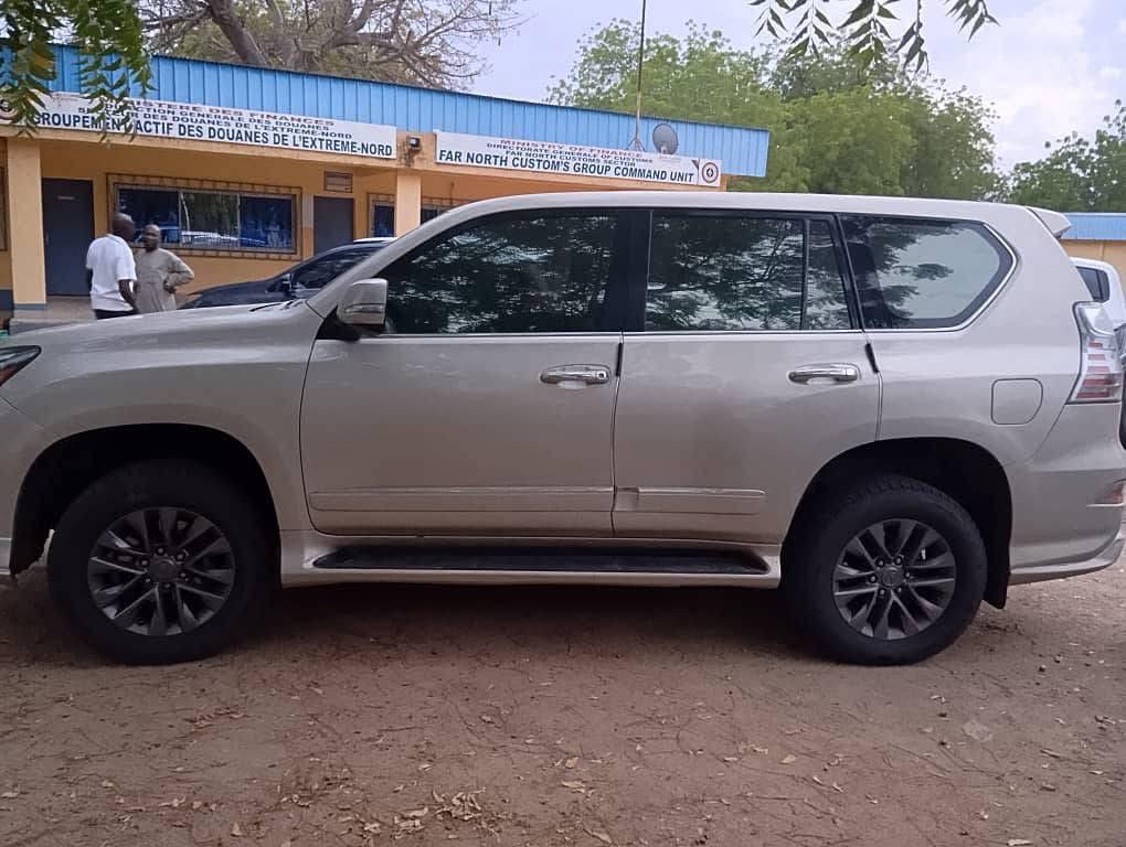 Magada: La douane saisit 5 véhicules de type Prado, Lexus et Berline